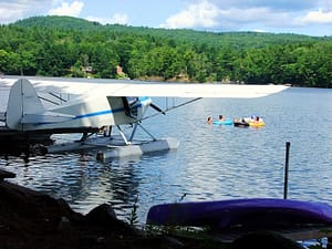 Maine Sea Plane, Pontoons On Lake Aircraft.