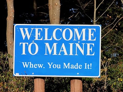 maine tourism welcome sign