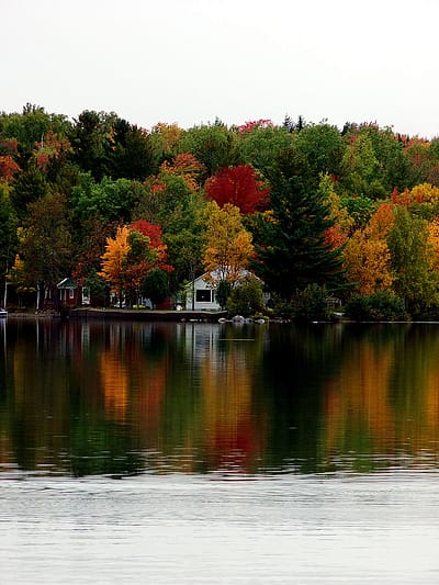 Maine Lake Homes, Neat Communities To Live In. 