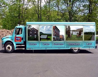 vending-real-estate-truck-photo